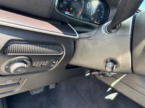 Used 2022 Jeep Wagoneer Series I w/ Premium Group I AWD/4WD image 27