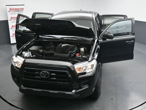 Used 2023 Toyota Tacoma SR AWD/4WD image 40