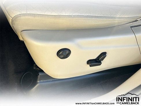 Used 2019 Jeep Grand Cherokee Limited w/ Luxury Group II image 22