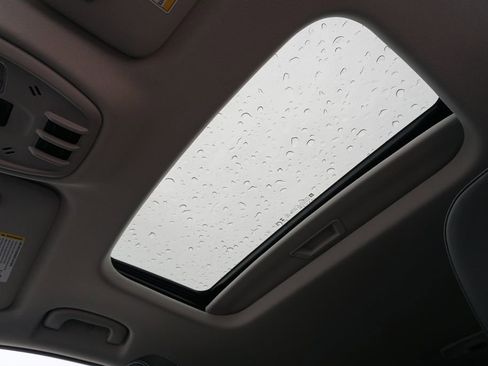 New 2026 Chevrolet Trax LT w/ Sunroof Package image 39