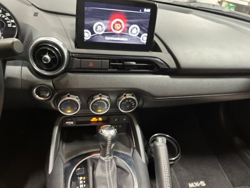 Certified 2022 MAZDA MX-5 Miata RF Grand Touring RWD image 22