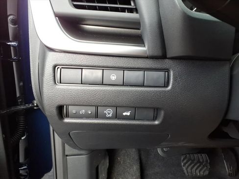 Used 2026 Nissan Rogue SV image 15