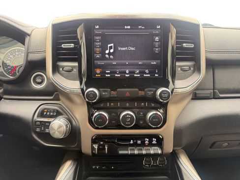 Used 2019 RAM 1500 Laramie AWD/4WD image 15
