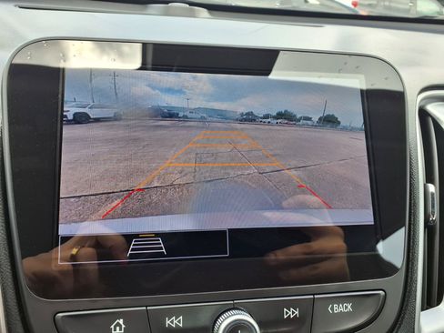 Used 2025 Chevrolet Malibu LT FWD image 6
