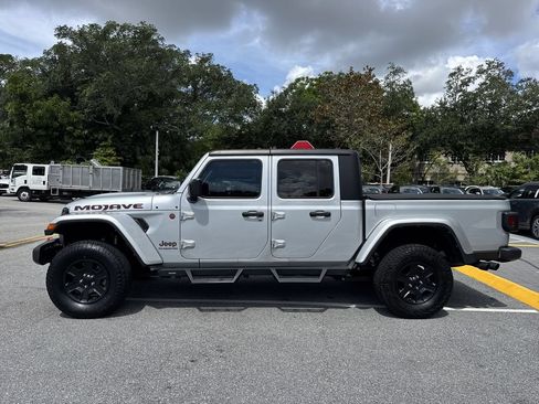 Used 2022 Jeep Gladiator Mojave w/ Trailer Tow Package AWD/4WD image 11