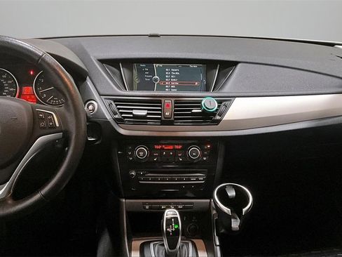 Used 2013 BMW X1 xDrive28i image 9