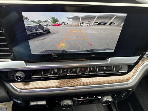 Used 2024 Chevrolet Silverado 2500 LT image 25