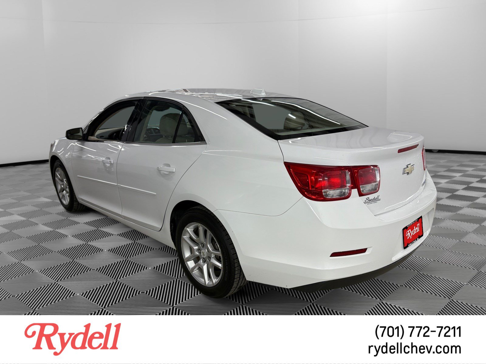 Used 2013 Chevrolet Malibu LT w/ Power Convenience Package FWD image 3
