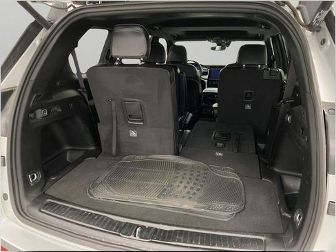 Used 2023 Jeep Grand Cherokee L Laredo AWD/4WD image 6