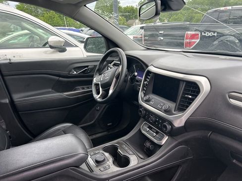 Used 2023 GMC Acadia SLT FWD image 10