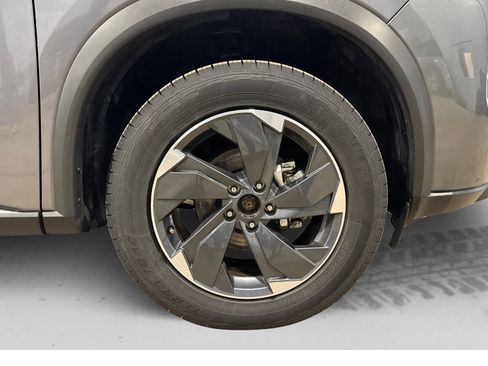 Used 2025 Nissan Rogue SV image 48