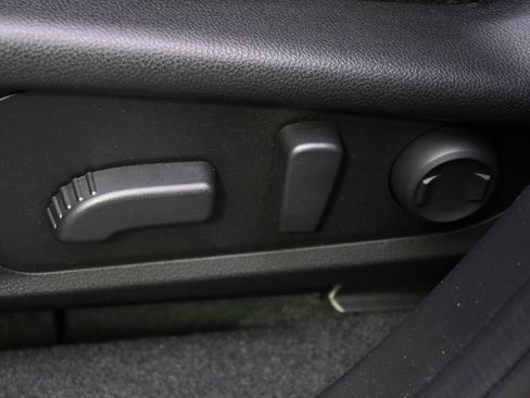 Certified 2025 Subaru Forester Premium AWD/4WD image 14