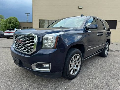 Used 2018 GMC Yukon Denali AWD/4WD image 3