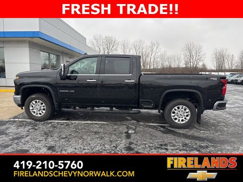 Used 2024 Chevrolet Silverado 3500 LTZ w/ Snow Plow Prep/Camper Package image 27