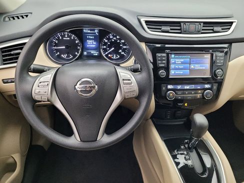 Used 2016 Nissan Rogue SV w/ SV Premium Package image 22