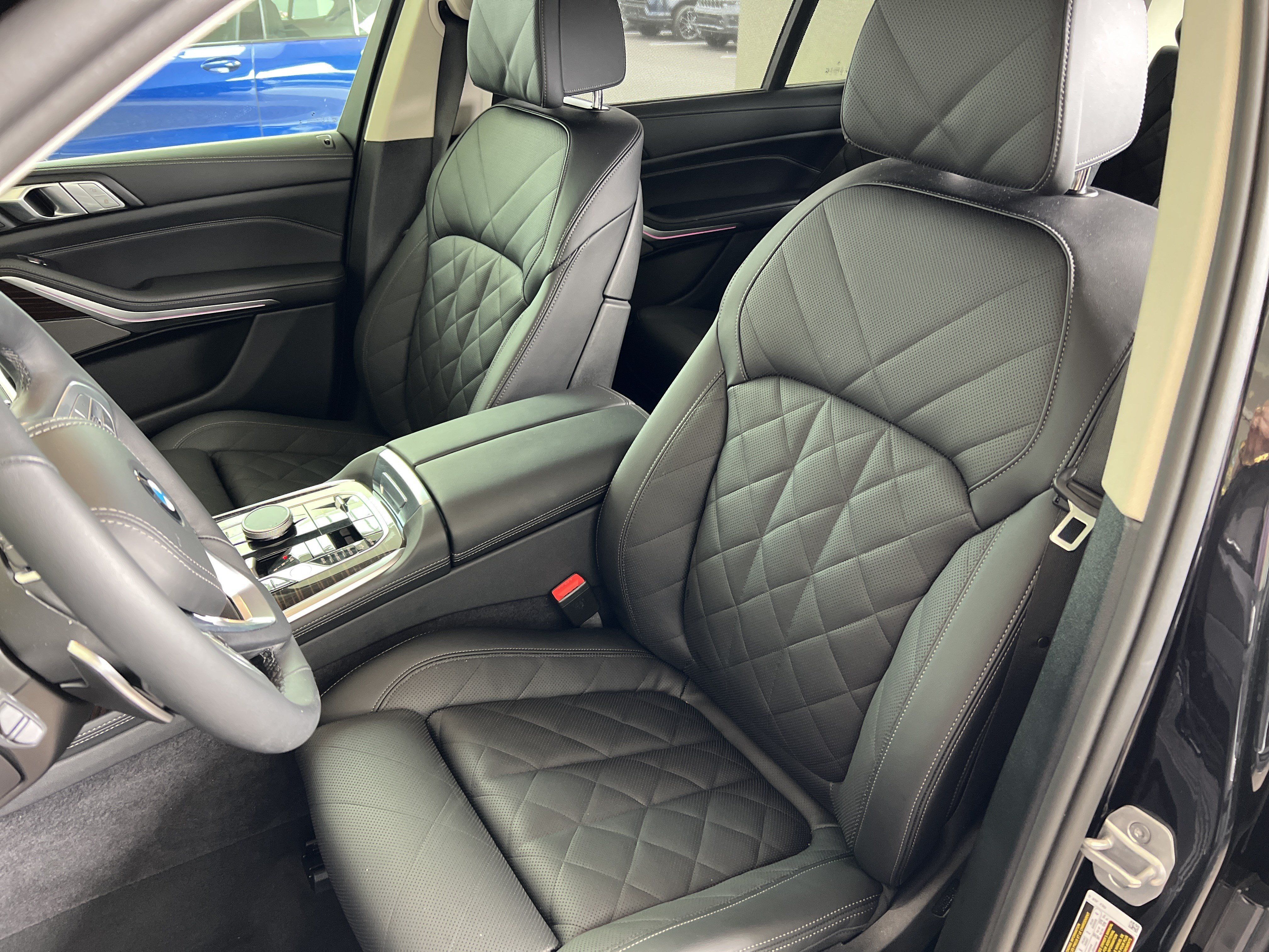 Certified 2026 BMW X7 xDrive40i w/ Premium Package AWD/4WD image 16