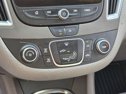 Used 2022 Chevrolet Malibu LS w/ Driver Confidence Package II image 23