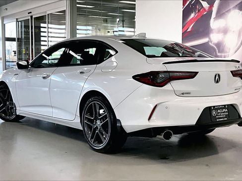 Used 2025 Acura TLX w/A-Spec Package image 4