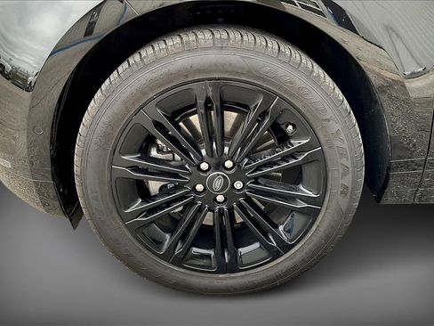 Used 2024 Land Rover Range Rover Evoque Dynamic SE image 34