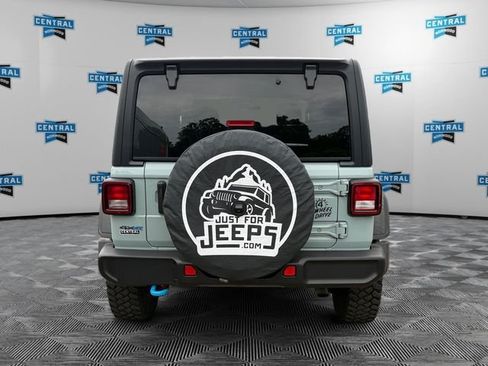 Used 2023 Jeep Wrangler Unlimited w/ Cold Weather Group AWD/4WD image 5