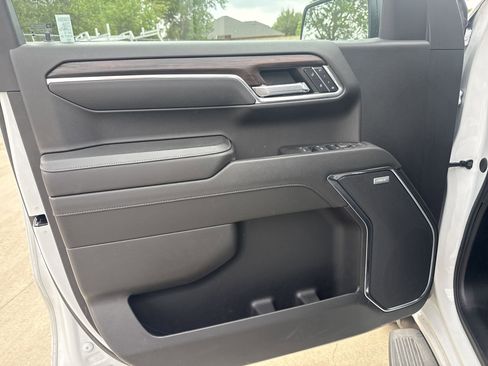 Used 2024 GMC Sierra 1500 SLT image 8