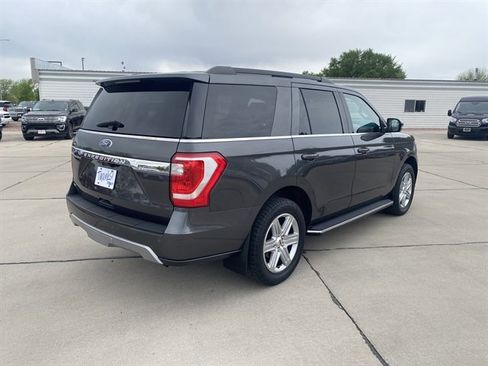 Used 2019 Ford Expedition XLT w/ Equipment Group 202A AWD/4WD image 10