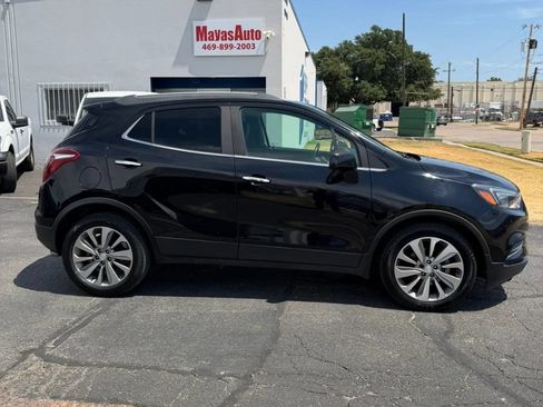 Used 2020 Buick Encore Preferred FWD image 2