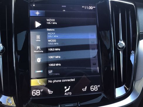 Certified 2022 Volvo S60 B5 R-Design w/ Protection Package Premier image 23