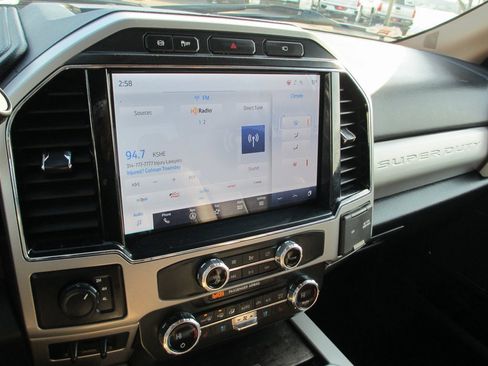 Used 2022 Ford F250 Lariat w/ Lariat Ultimate Package image 25