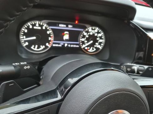 Used 2022 Nissan Pathfinder SV image 24