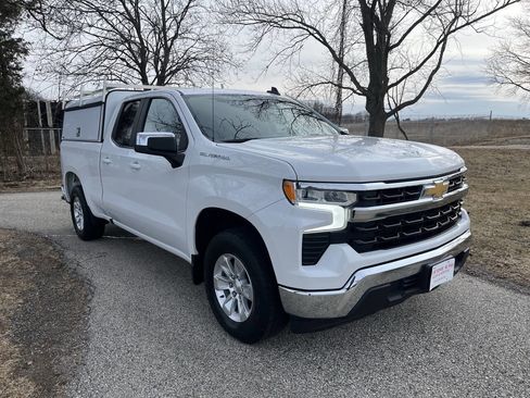 Used 2022 Chevrolet Silverado 1500 LT w/ Protection Package RWD image 7