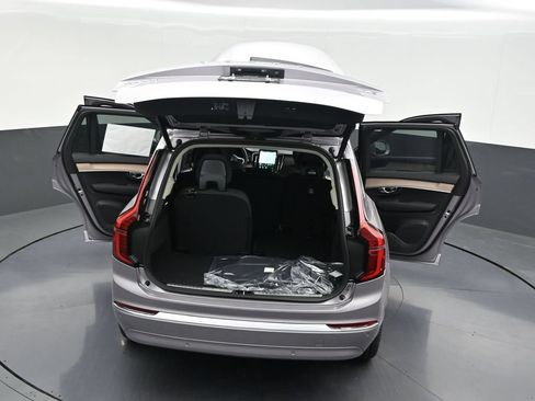 New 2026 Volvo XC90 B5 Plus AWD/4WD image 33