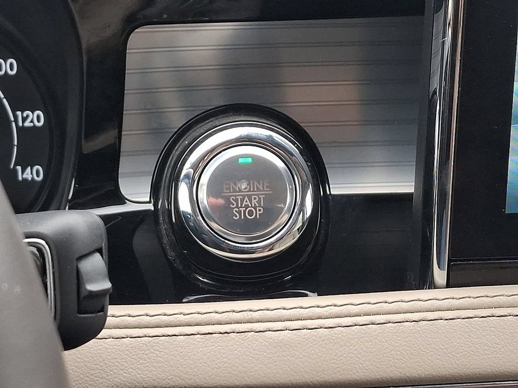 Certified 2020 Lincoln Corsair AWD w/ Equipment Group 101A image 24