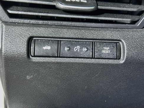 Used 2024 Nissan Altima 2.5 SV AWD/4WD image 9