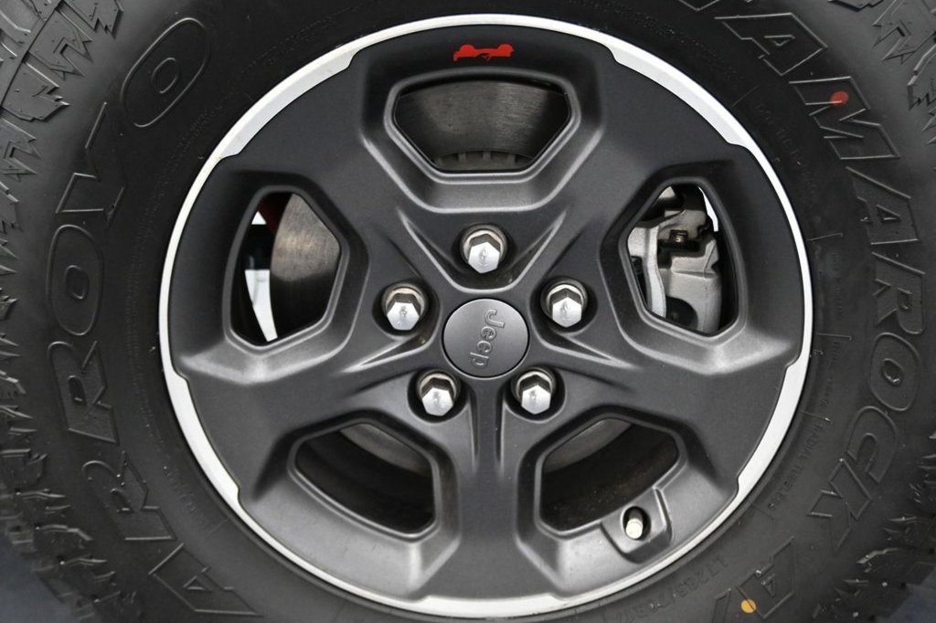 Used 2023 Jeep Gladiator Rubicon AWD/4WD image 30