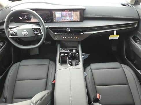 Certified 2025 Nissan Murano SV image 5