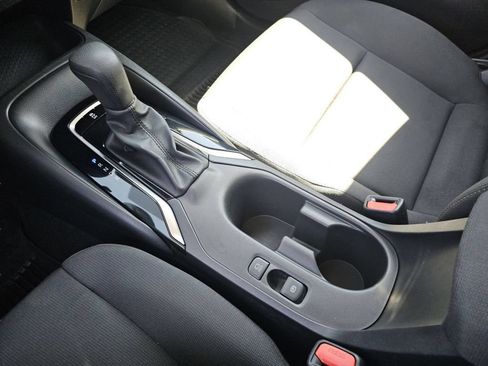 Used 2024 Toyota Corolla LE FWD image 31