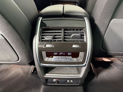 Used 2025 BMW X5 sDrive40i w/ Premium Package RWD image 32