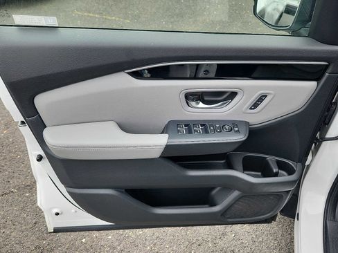 Certified 2023 Honda Pilot Touring image 12