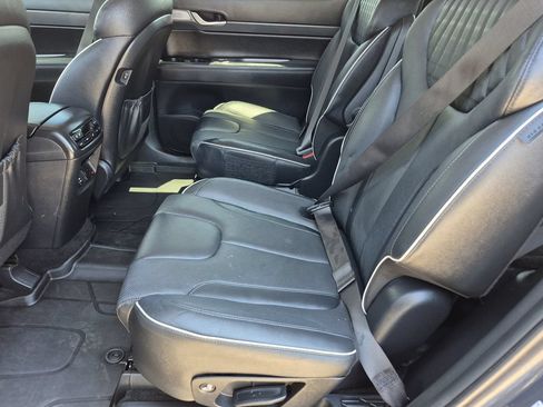Used 2024 Hyundai Palisade Limited AWD/4WD image 9