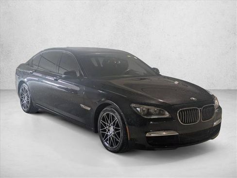 Used 2015 BMW 740Li image 3