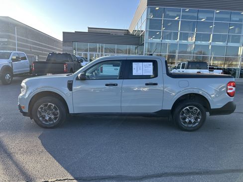 Certified 2022 Ford Maverick XLT image 2