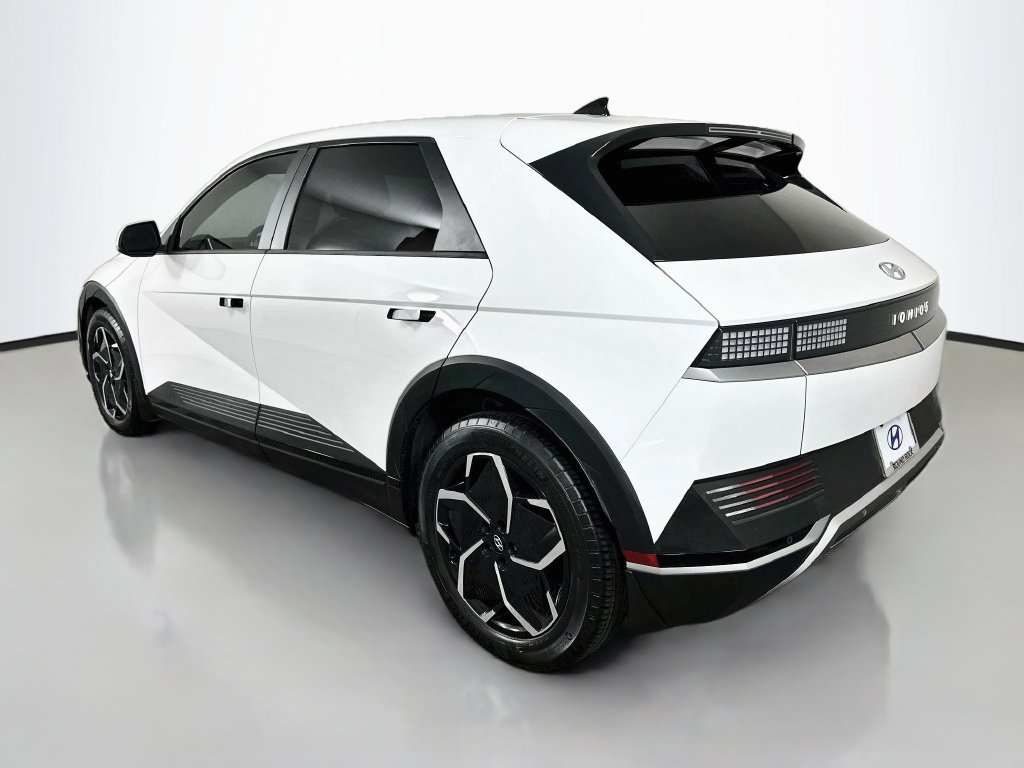 Certified 2024 Hyundai Ioniq 5 SE RWD image 7