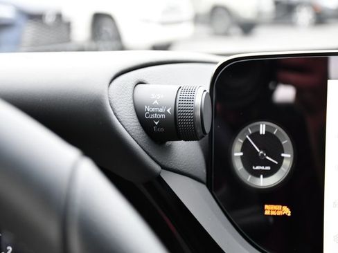 New 2025 Lexus ES 350 F Sport image 16