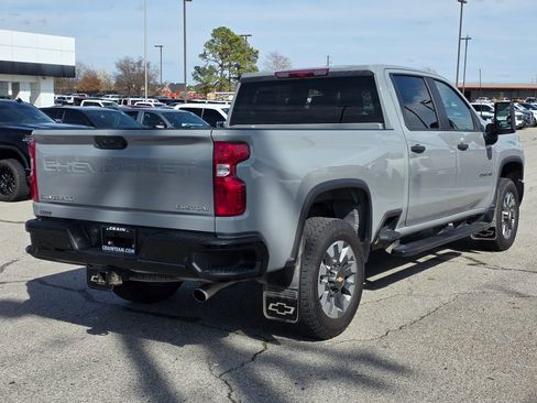 Used 2024 Chevrolet Silverado 2500 Custom w/ Custom Value Package image 7