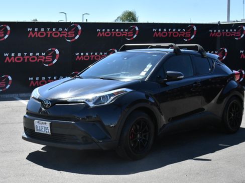 Used 2019 Toyota C-HR LE image 3