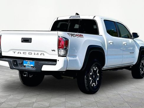 Used 2023 Toyota Tacoma TRD Off-Road w/ Technology Package AWD/4WD image 6