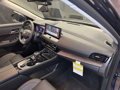 New 2026 Nissan Rogue Platinum w/ Platinum Premium Package AWD/4WD image 16