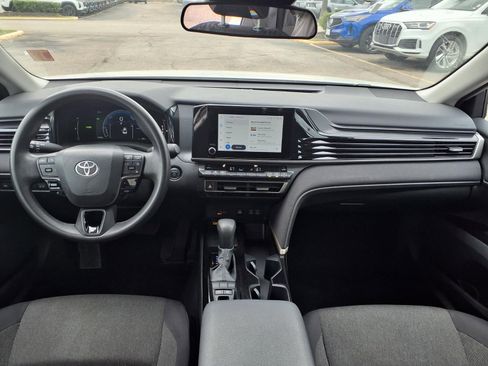 Used 2025 Toyota Camry LE FWD image 3