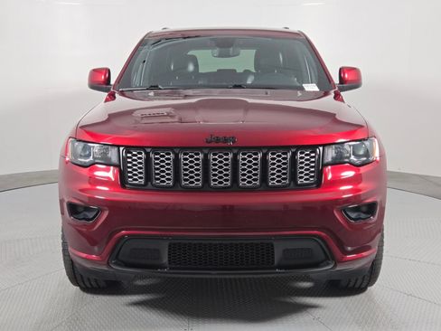 Used 2022 Jeep Grand Cherokee Laredo AWD/4WD image 8